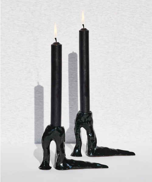 Erde-Black Hot Legs Candleholder