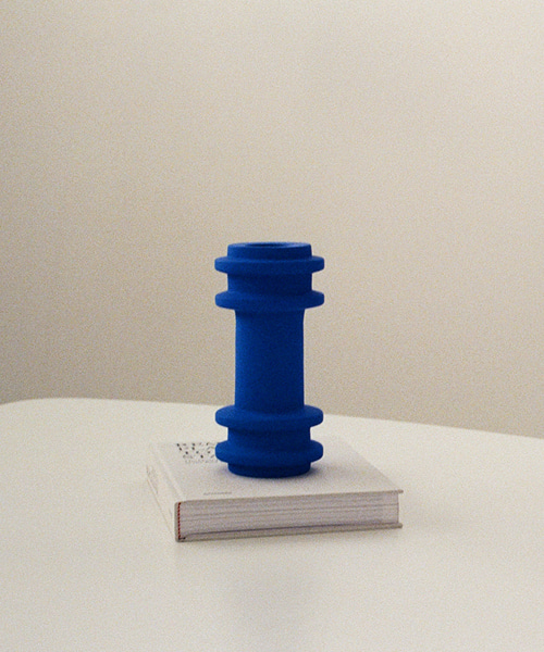 Erde-severj studio / Klein Blue Totem Vase