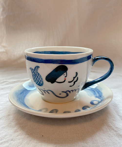 Erde-Eggs me / Over Joyed Cup &amp; Saucer